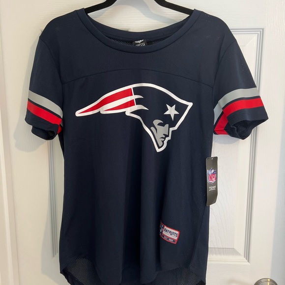Patriots T-shirt NEW with tag on - Picture 2 of 2